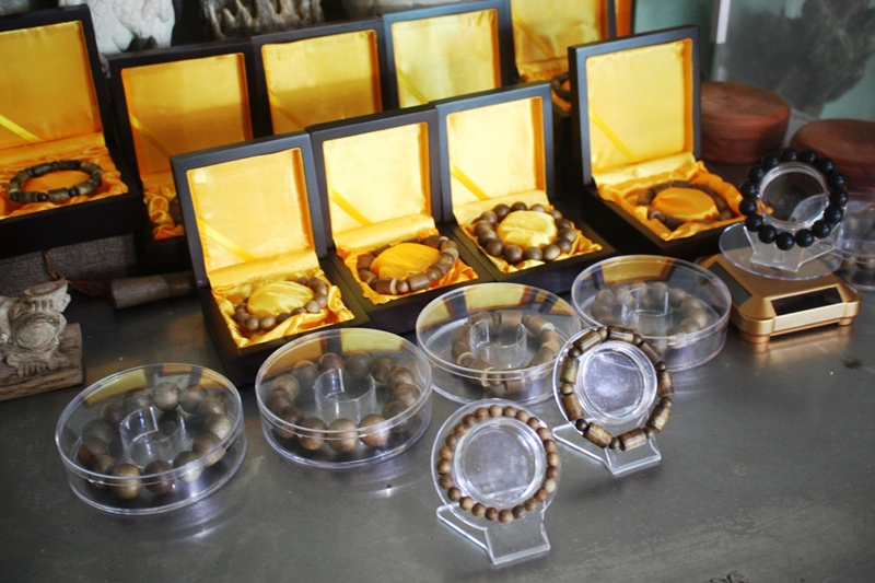 Vòng trầm Phúc Vinh